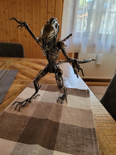 Alien skulptur figur - alien,